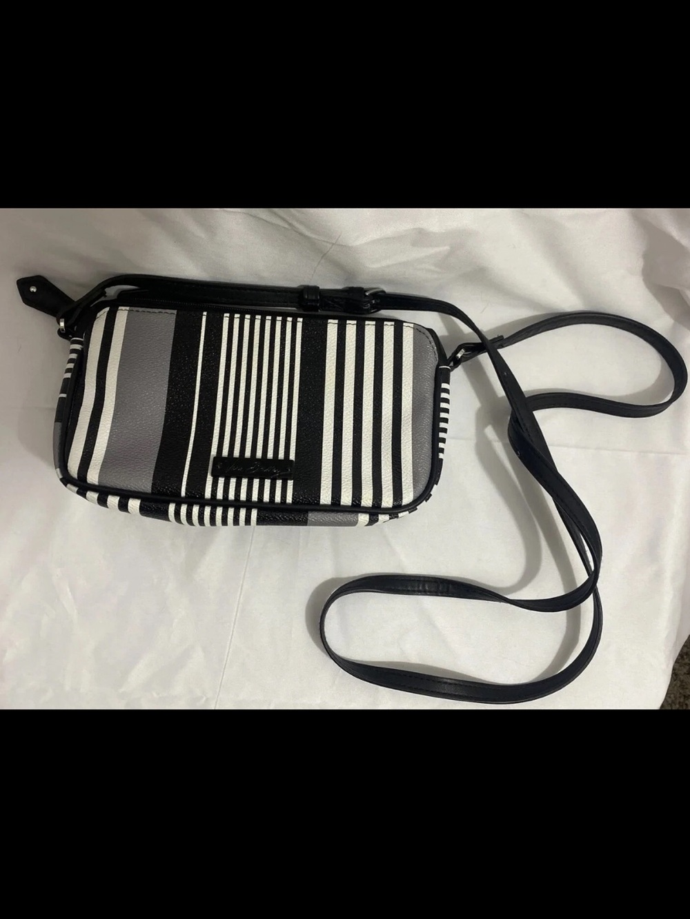 Vera Bradley Black Interior with White Tag and Green Logo